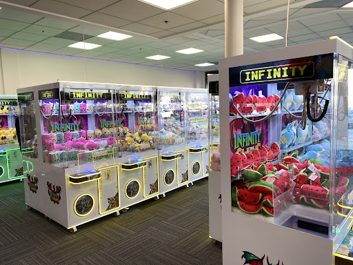 Infinity Claws ♾ Rowland Heights | ULTIMATE Claw Machines Arcade Experience