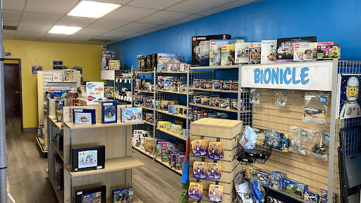 Bricks & Minifigs Orange