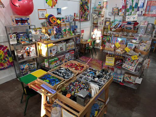 Color Wheel Toys LLC