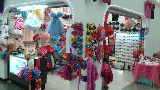 Greyhound Plaza Mall