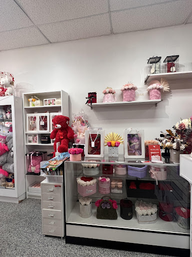 Earth Flowers and Gifts