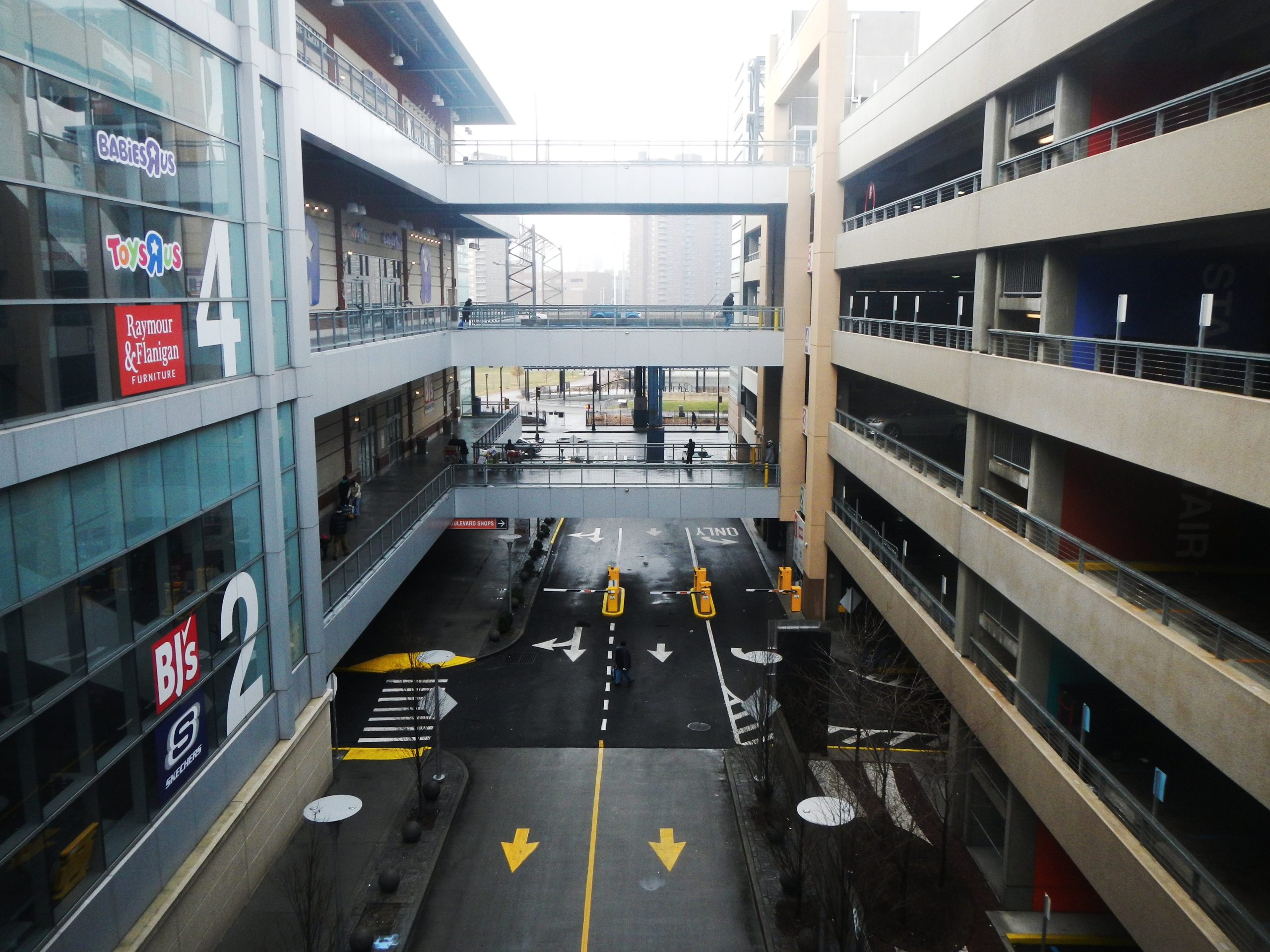 Imagen del Mercado Terminal del Bronx: Sabores, Cultura y Vida Urbana en NYC