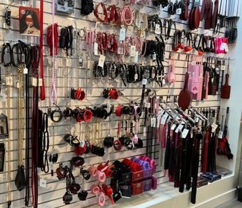 Cupid’s Closet LAX – Tienda para adultos y Sex Shop con juguetes eróticos y accesorios íntimos