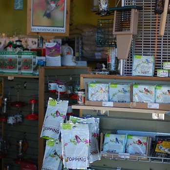 Casa de Pájaros y Suministros para Mascotas – Accesorios Naturales de The Wild Birdhouse