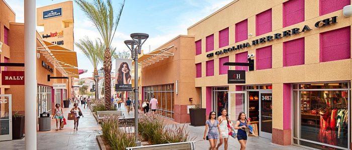 Descubre Las Vegas North Premium Outlets: Tiendas de marcas, descuentos y moda en Nevada
