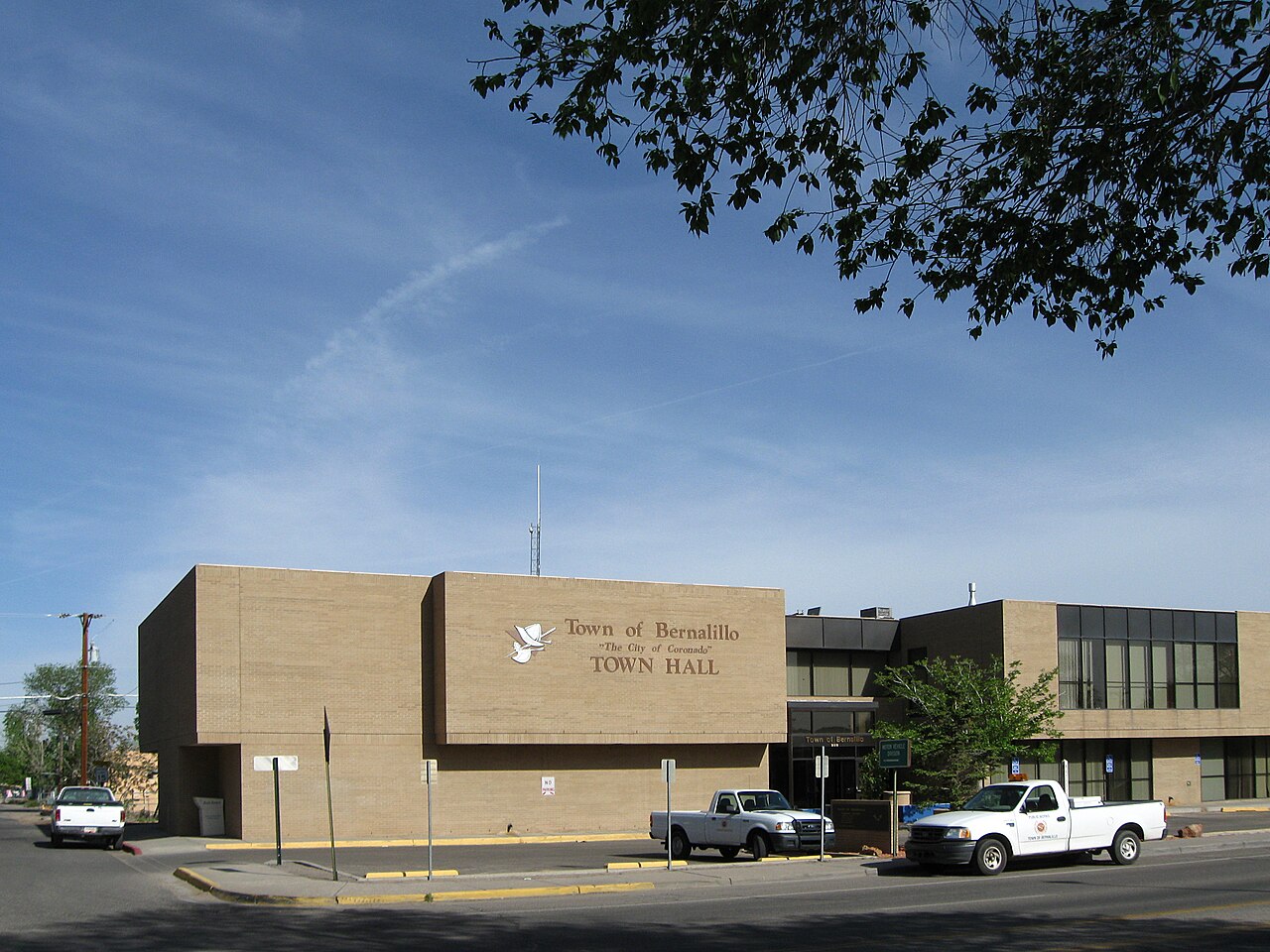 Alcaldía de Bernalillo – Vista panorámica del histórico edificio municipal