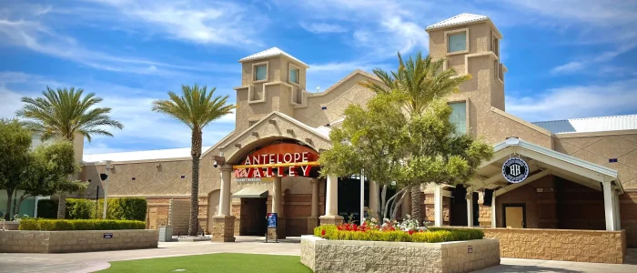 Antelope Valley Mall: Centro comercial icónico de California – Tiendas, gastronomía y eventos