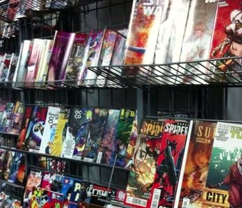 Time Warp Comics & Games: tienda top de cómics retro y juegos de mesa