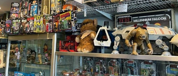 Juguetes Retro de Chicago: Colección Vintage que Evoca la Nostalgia de los Años 80
