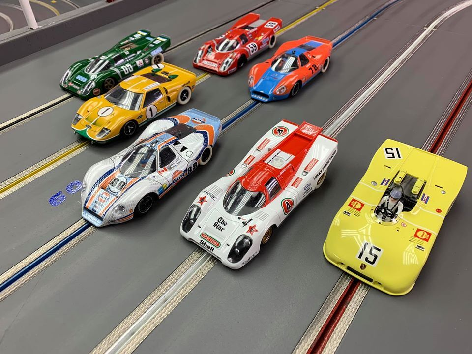Slorcar Racing en acción: velocidad extrema y trucos para los amantes del motor