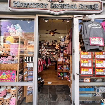 Tienda General de Monterey: Vista auténtica del histórico comercio local