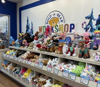 Descubre la tienda Build‑A‑Bear en Walmart Supercenter Stockton – Juguetes personalizados